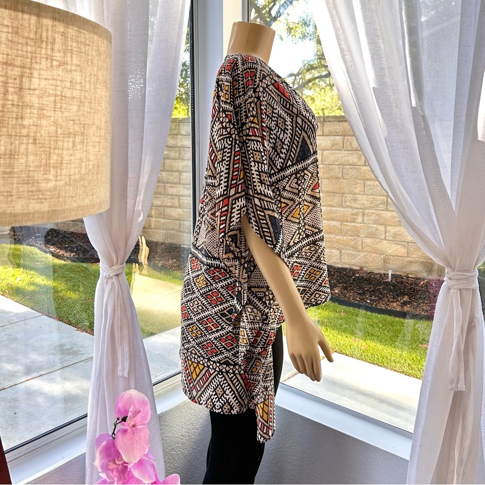 Geometric NEDA High Low Hem Top Shirt Size XS / Small MSRP $158 BCBG MAXAZRIA